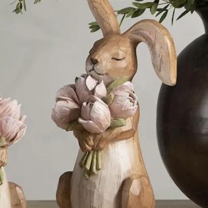 Hare Lilly med blomster